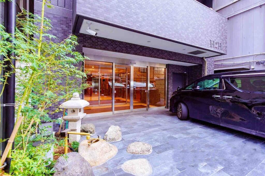 H2h心斎橋ビル * Osaka